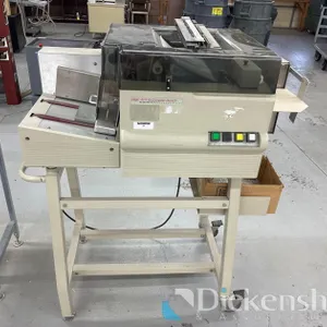 GBC AP-1 AUTOMATIC PUNCH MACHINE