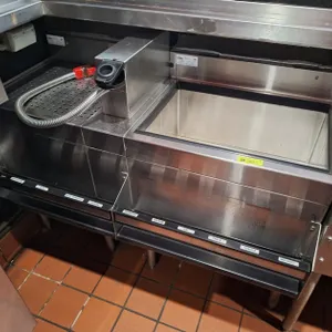 GlasTender IBA-24-CP10 Underbar Ice Bin and DBA-18 Drain Board