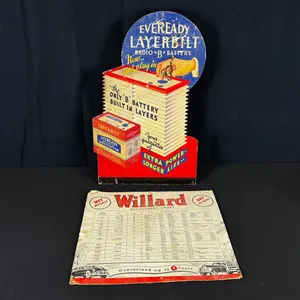 ORIGINAL EVEREADY LAYERBILT DIE-CUT DISPLAY & WILLARD BATTERY REPLACEMENT CHART