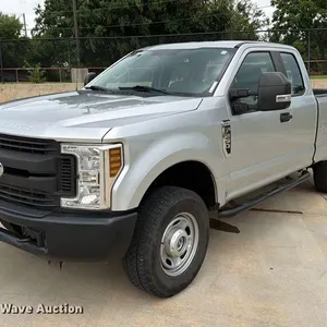 2018 Ford F250 Super Duty Ext. Cab pickup truck