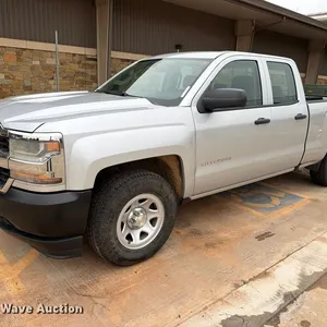 2016 Chevrolet Silverado 1500 Ext. Cab pickup truck
