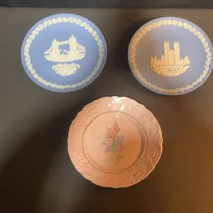 Wedgwood Jasperware Christmas Plates & Ridgway Dish, Set of 3