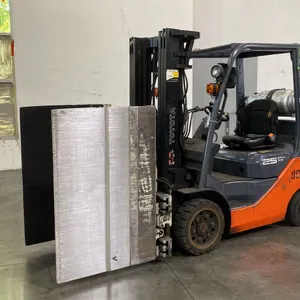 TOYOTA 8FGCU25 SIT DOWN COUNTERBALANCE, PROPANE, 10 CLAMP FORKLIFT, SERIAL #18501,