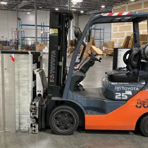 TOYOTA 8FGCU25 SIT DOWN COUNTERBALANCE, PROPANE FORKLIFT, 48" STANDARD FORKS, SER #40736,