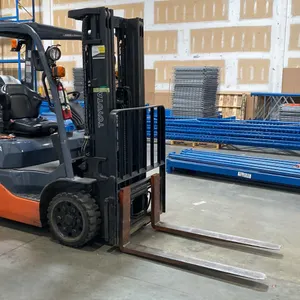 TOYOTA 8FGCU25 SIT DOWN COUNTERBALANCE, PROPANE FORKLIFT, 48" STANDARD FORKS, SER #40740,