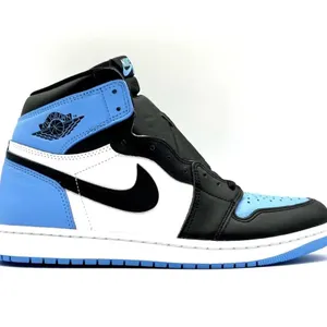 Sz 6Y Nike Air Jordan 1 Retro High OG 'UNC Toe’