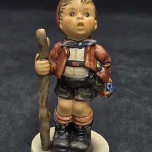 Exclusive Edition Goebel Hummel "Country Suitor"