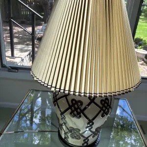 Criss Cross Table Lamp - Beautiful