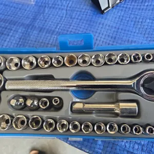 Complete wrench set