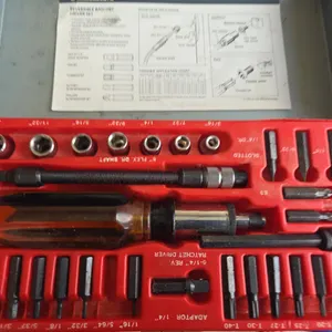 Allied reversible ratchet driver set