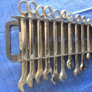 Set of metric wrenches