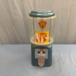 Acorn gumball machine