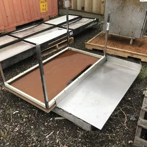 Table & Stainless Steel Counter Top
 UNRESERVED