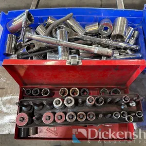 1/2 & 1/4 INCH SOCKETS & RATCHETS