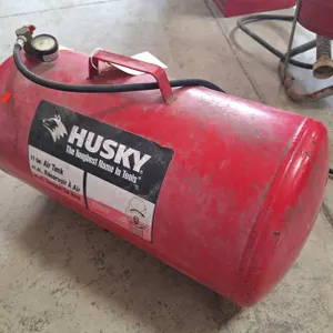 Husky 11 Gallon Air Tank