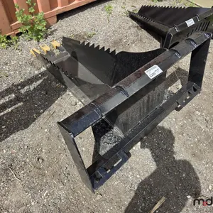 2026 GIYI Stump Bucket w/ Tooth Skid Steer Attachment
 UNRESERVED