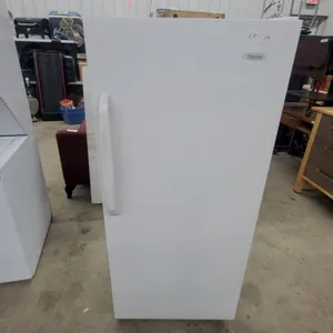 Danby DUF104DWEV White Upright Freezer 56 x 28 x 24"