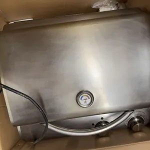 Stainless Steel Electric Grill With Lid And Temperature Gauge