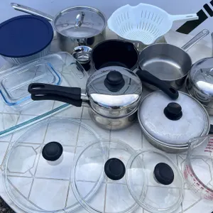 Kitchen Cookware and Bakeware Lot Including Pyrex