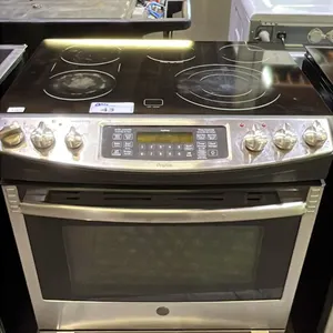PROFILE TRUETEMP 5-BURNER FLAT TOP RANGE WITH CONVECTION OVEN