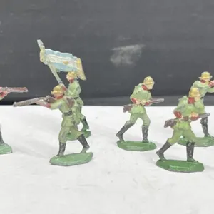 Vintage Lead Soldiers (6)