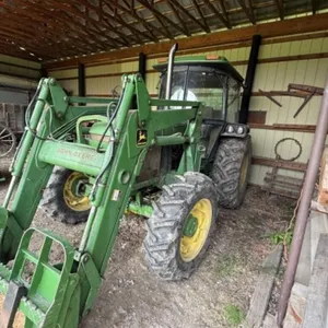 1989 John Deere (JD) 2755 FWA Loader Tractor