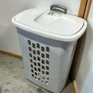Laundry basket on wheels