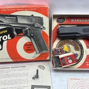 Vintage Marksman 20 Shot Air Pistol with box
