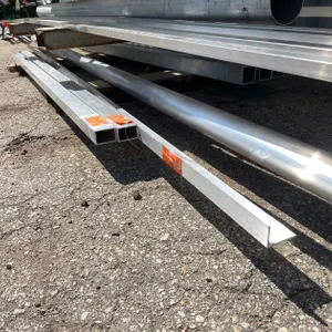 (1) Extruded Aluminum Angle Stock (CONTGREYRACK)