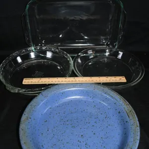 Stoneware Pie Dish, 2 Pyrex Pie Dishes, And A Pyrex Casserole