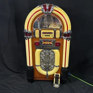 RETRO-STYLE "SPIRIT OF ST. LOUIS" FLOOR JUKEBOX W/ CD PLAYER, AM/FM RADIO & CASSETTE TAPE INPUT (WORKING)Featuring a classic 1950's diner style and ma