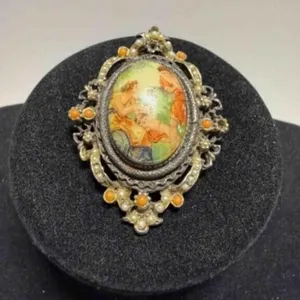 Victorian Porcelain Vintage Brooch adorned w/pearl