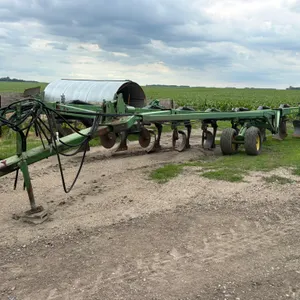 John Deere 3700 10 Bottom 18” Plow, AR, (10) Spring Loaded Coulters, Gauge Wheel, 9/10 Bottom Kit, S