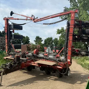 White 6100 – 12 Row 30” Planter, Insecticide, Row Cleaners, Corn and Bean Plates, Monitor, SN: 60465