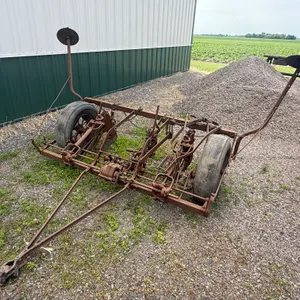 John Deere 290 – 2 Row Planter with Markers