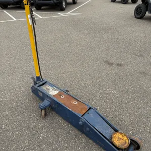 NAPA Pneumatic Floor Jack