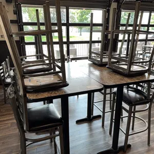 PR) 48"x28"x42" high tops w/ 8) stools