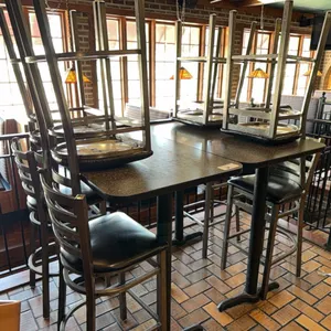 PR) 48"x28"x42" high tops w/ 8) stools