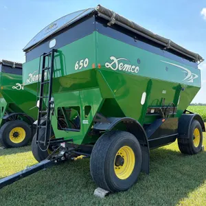 Demco 650 Gravity Wagon w/ Roll Tarp