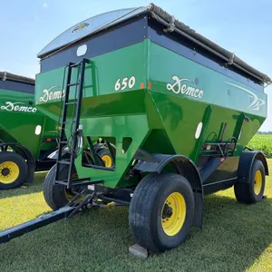 Demco 650 Gravity Wagon w/ Roll Tarp