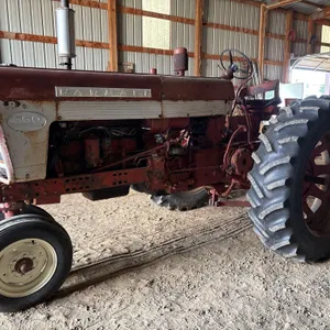 International 560 Tractor