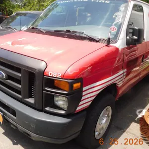 (#4082) 2008 Ford E-Series Cargo Van