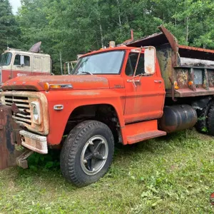 Ford 750 Dump Truck