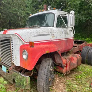 1976 International Semi Tractor