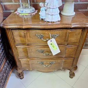 3-Drawer Thomasville Chest, 25"