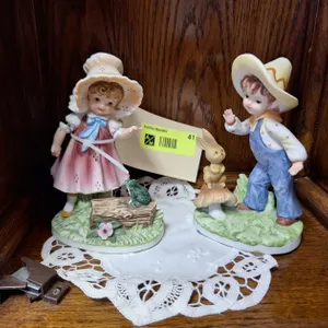 Pair Lefton Children Figurines, One has Chips, 6"