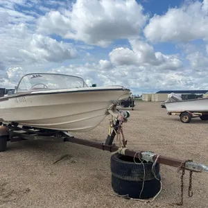 Glastron Aqua Lift Boat w/ Johnson 50HP Outboard Motor and S/A Trailer (Non-Runner)
 UNRESERVED
