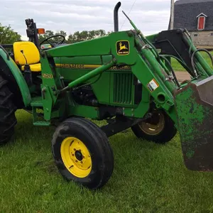1997 John Deere 5200 Tractor w/ FEL