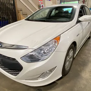 2015 HYUNDAI SONATA HYBRID, 4DRSD, WHITE, VIN KMHEC4A49FA138205,