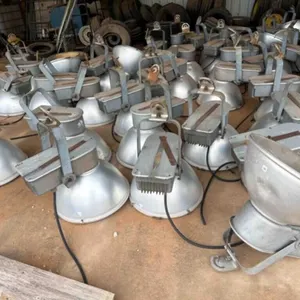 FLOURESCENT LIGHTS - APPROX 42